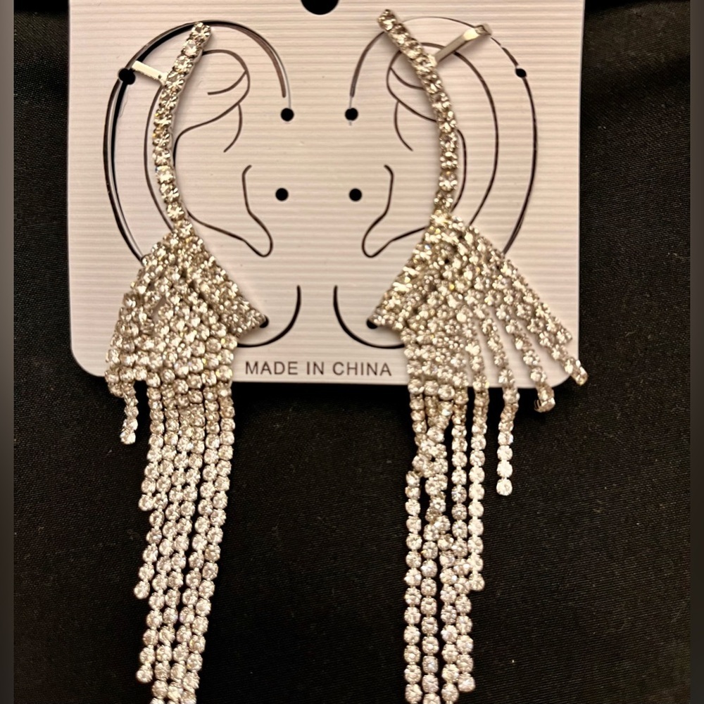 NWT Silver Rhinestone Waterfall Dangle Ear Cuffs Shimmering Crystal Statement - Picture 5 of 11